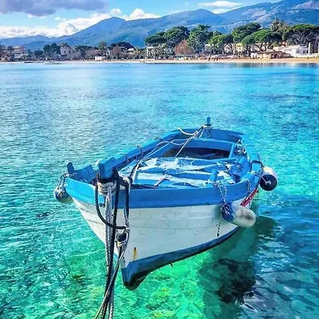 Al Kassaro Vacanze A Lägenhet *