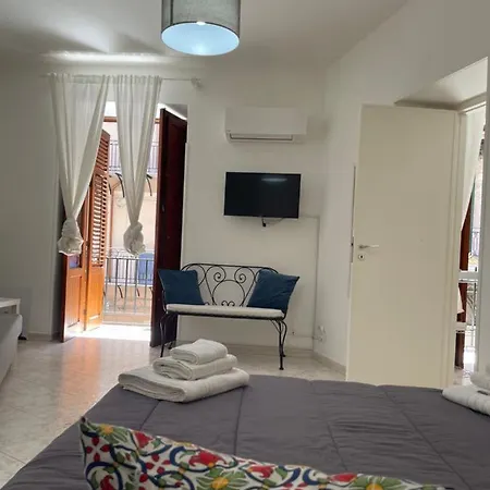 Al Kassaro Vacanze A Lägenhet
